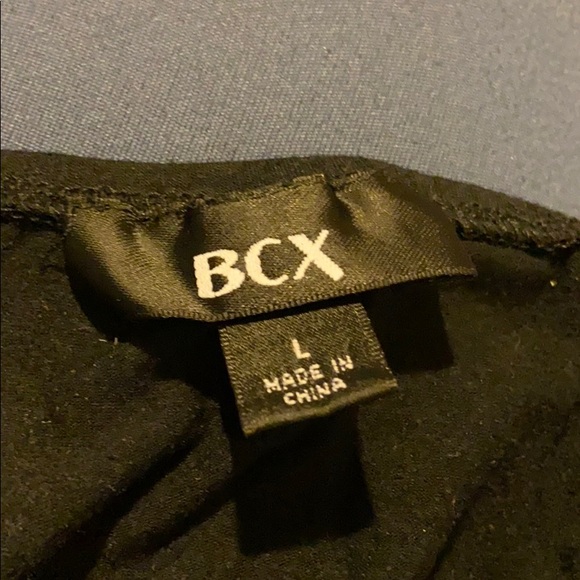 Black Basic Halter Top - Picture 6 of 6